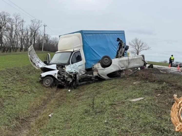 В жуткой аварии под Таганрогом один человек погиб и один пострадал