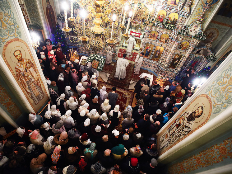 Южноуральцы смогут посмотреть Рождественскую службу по телевизору