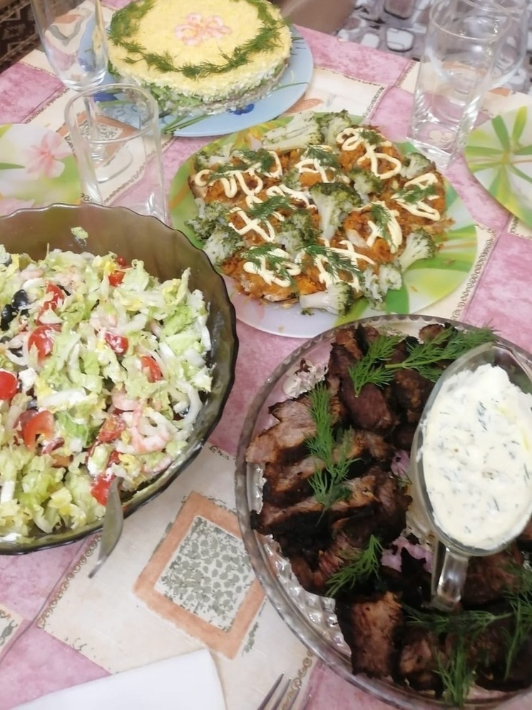 Запорожцам посоветовали избегать жестких диет после праздников