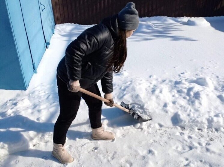 Не просто уборка: соцработники Уварово помогают своим подопечным без выходных