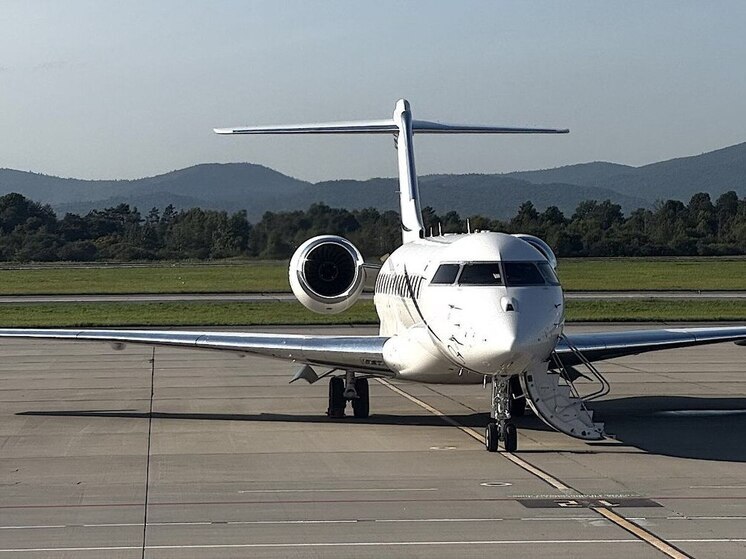 Американский военный самолет заметили у побережья Сочи