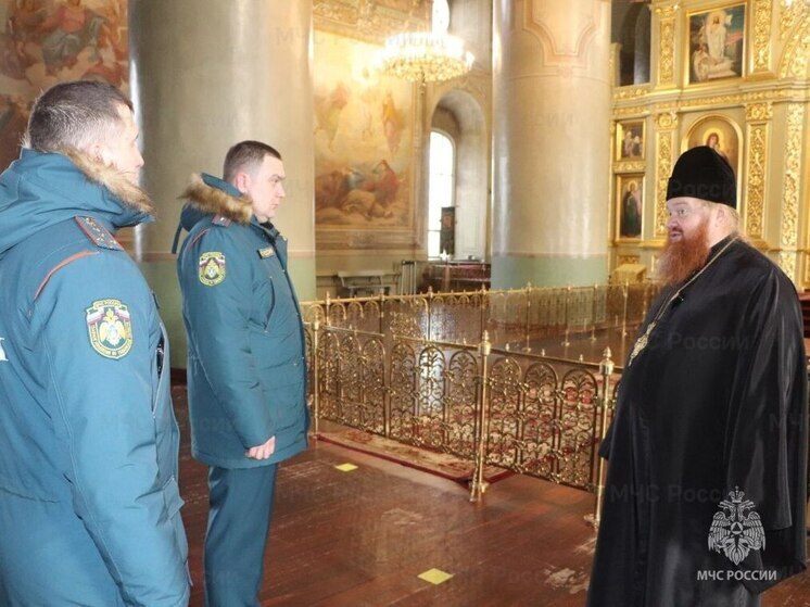 К безопасному Рождеству: МЧС проверяет храмы Тамбовской области