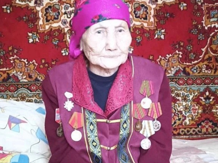 Президент России поздравил элистинку со 101-м годом рождения