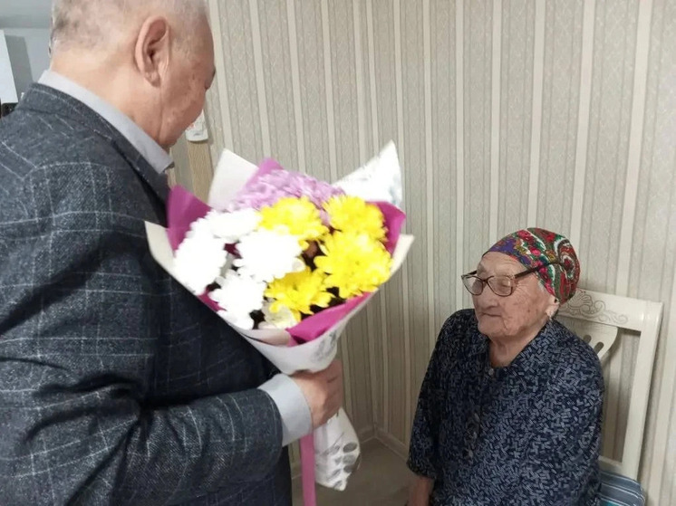 Жительница Калмыкии отметила 102-ю годовщину со дня рождения