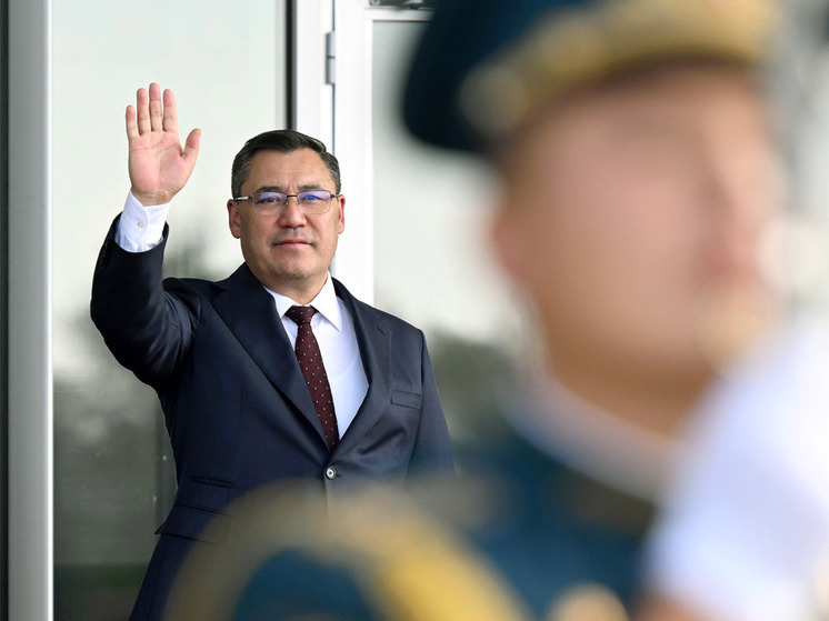 А нехватка школ связана с демографией