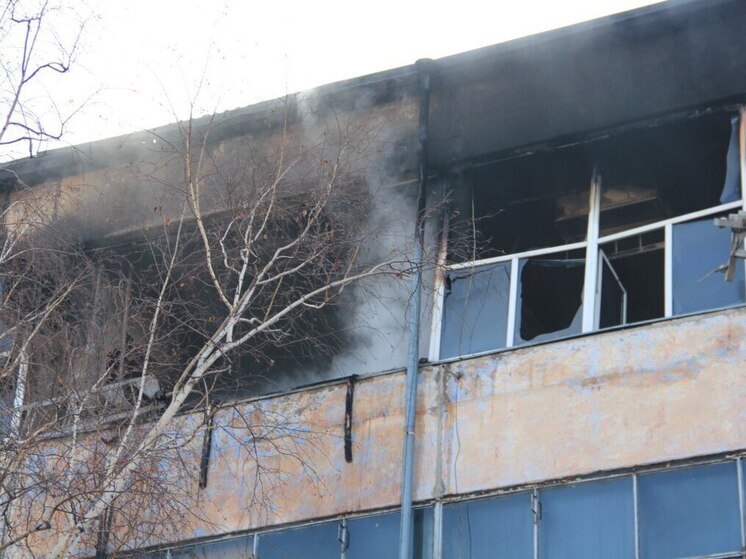 Пожар охватил квартиру в пятиэтажке под Волосово