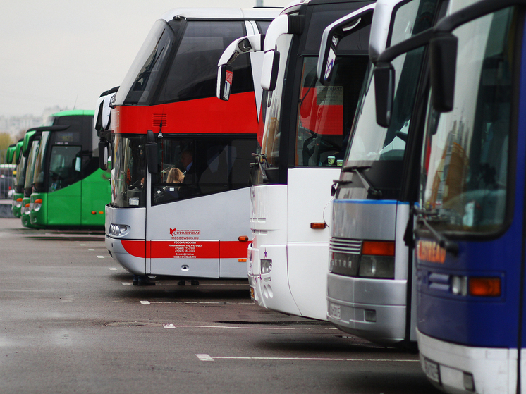 В Казахстане из-за штормового предупреждения из автобуса эвакуировали 46 россиян
