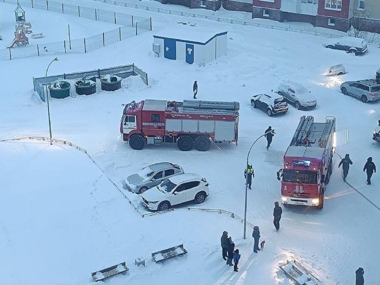 Тридцать человек эвакуировали при пожаре в НАО
