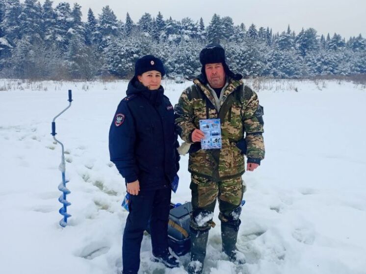 Полиция и МЧС напомнили кировчанам о правилах зимней рыбалки