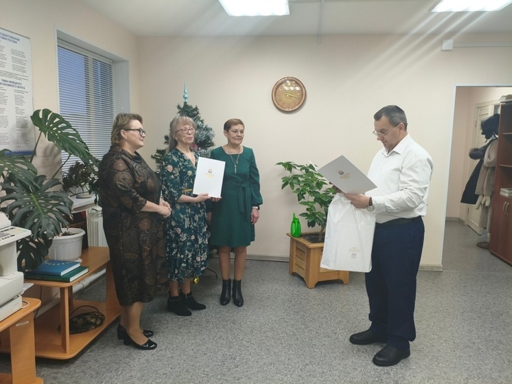 В Коткино назвали имена награжденных сотрудников администрации