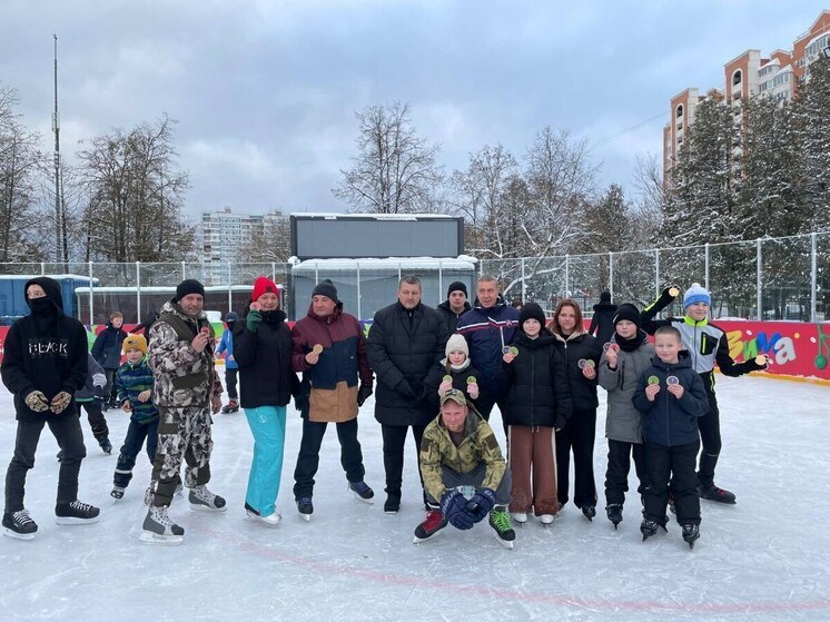 В Серпухове прошли новогодние эстафеты на льду