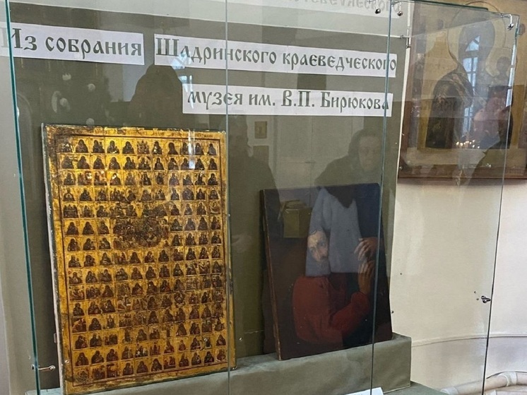 Две старинные иконы переданы Спасо-Преображенскому собору Шадринска