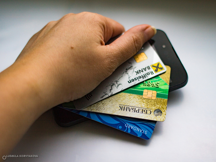 Карты россиян начали блокировать при крупных покупках на маркетплейсах