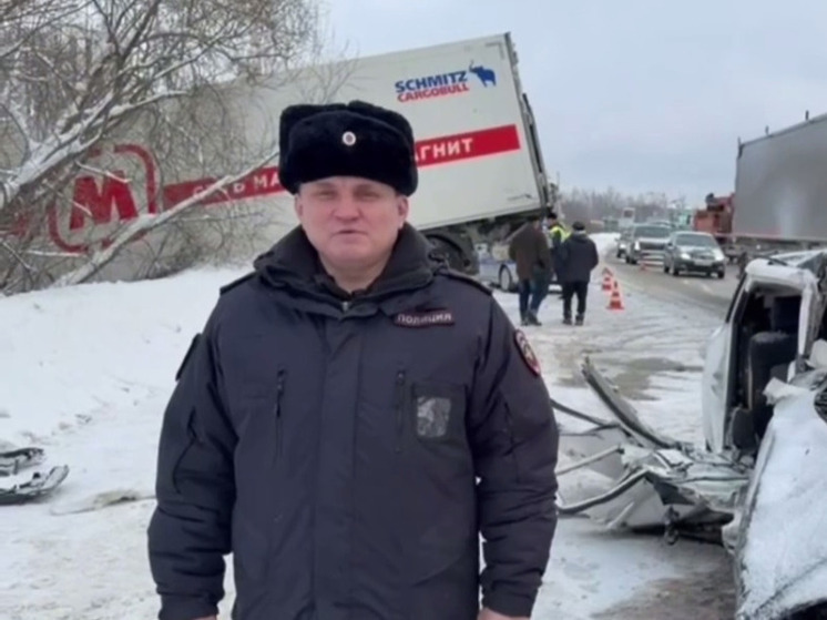 Полиция расследует серьезное ДТП на улице Крестьянской в Кирове