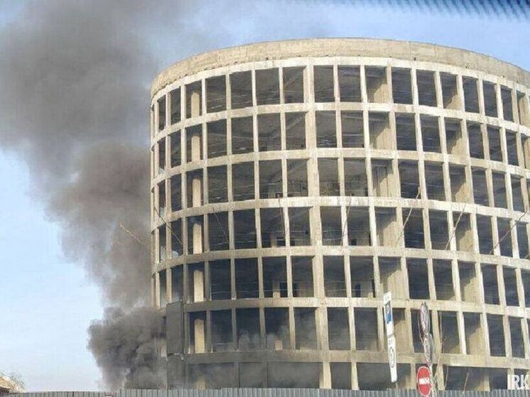 На стройплощадке у «Яркомолла» произошёл пожар