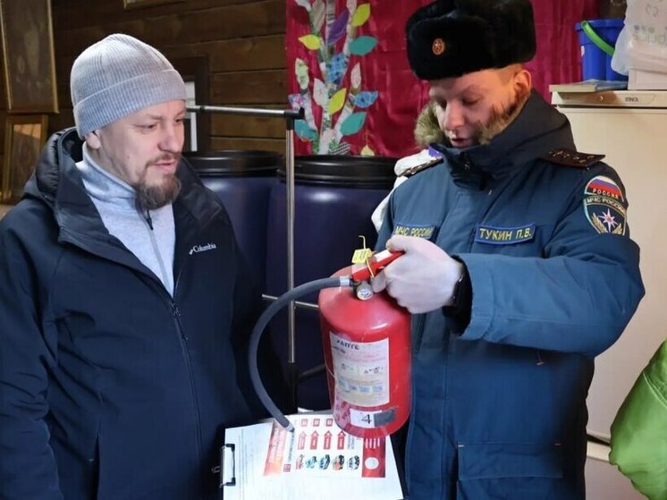 В Тюменской области жителям напоминают о правилах пожарной безопасности