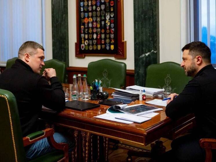 На рабочем столе Зеленского заметили препарат, популярный у кокаинистов