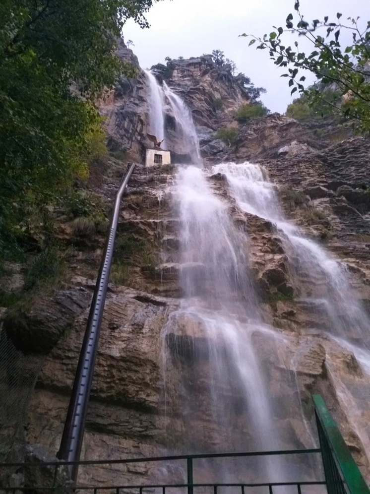 Крымский водопад Учан-Су набрал силу после потепления и дождей