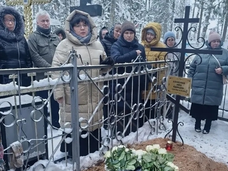 Костромские утраты: в Шарье похоронили блаженную богомолицу бабу Нину