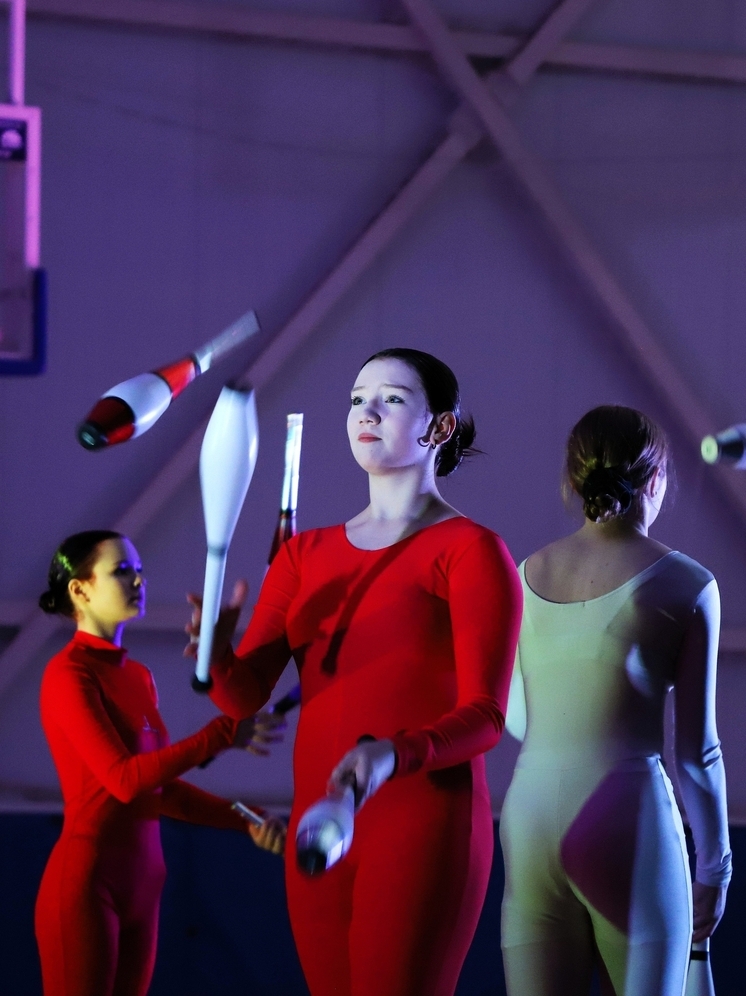 Цирковая школа «Движение» представила в Суоярви свое новое шоу