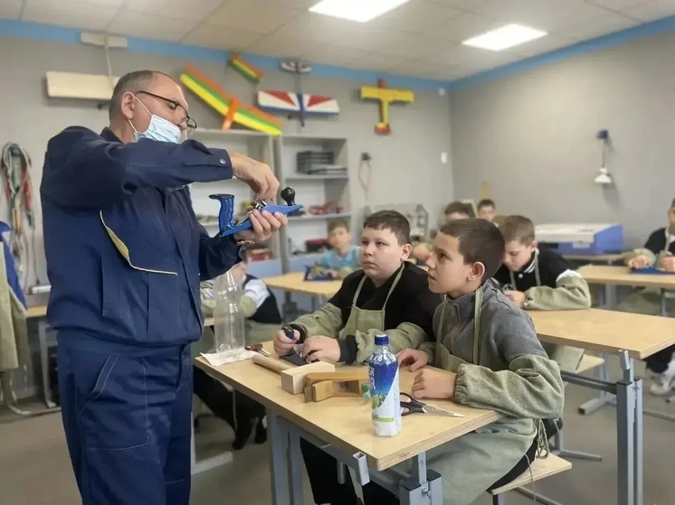 В школах Кубани обновили 425 кабинетов по труду и безопасности