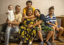 В пресс-службе министерства социальных отношений Челябинской области сообщили, что многодетным семьям можно не носить с собой бумажное удостоверение – его полностью заменяет QR-кодом в отечественном мессенджере MAX