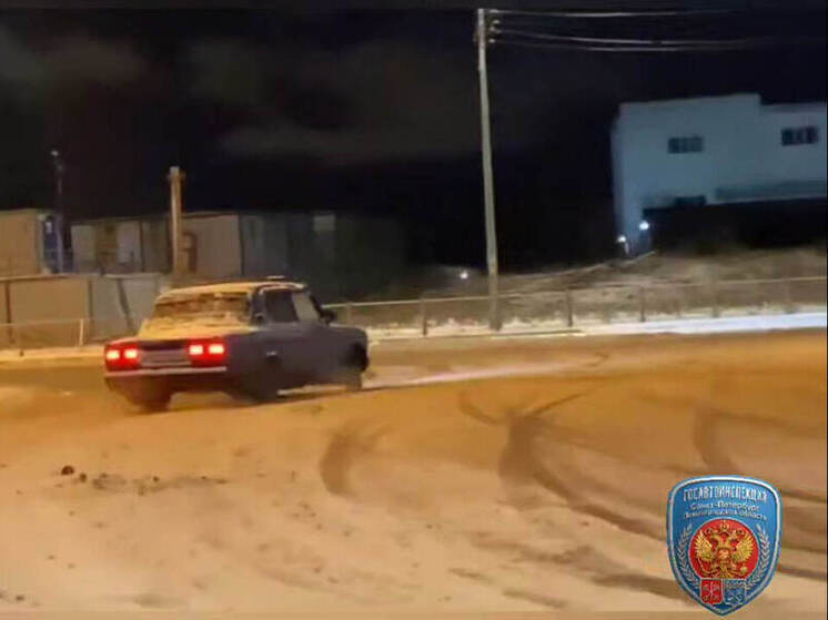 Наглые покатушки на легковушках на Маршала Блюхера закончились приводом в полицию