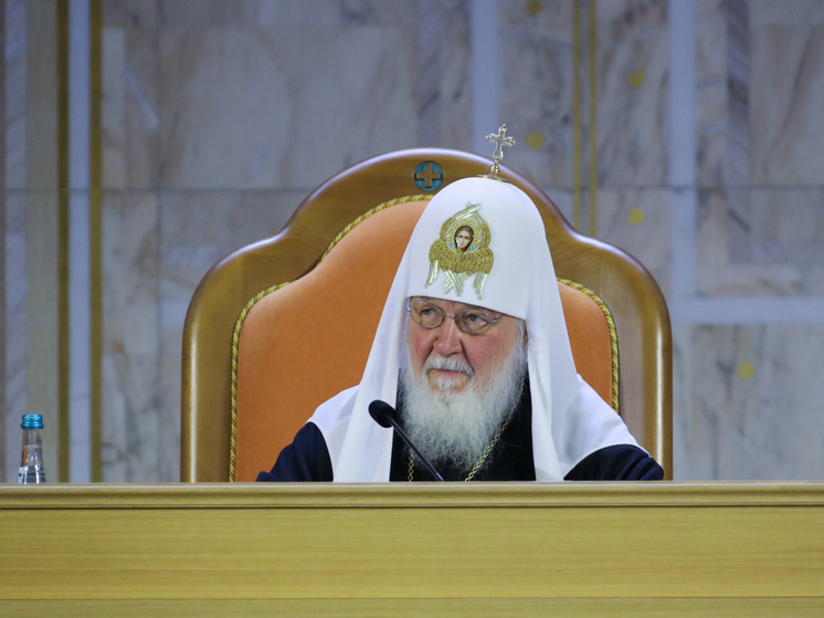 Патриарх Кирилл призвал неверующих открыть сердце в Рождество