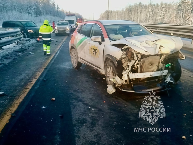 Проезд в сторону Москвы на 588-м километре трассы М-11 ограничен