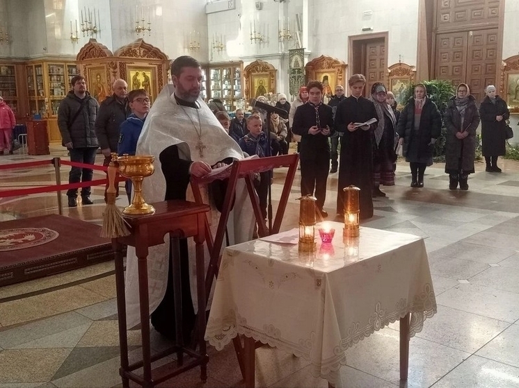 Вифлеемский огонь впервые доставлен в Хабаровск православными следопытам