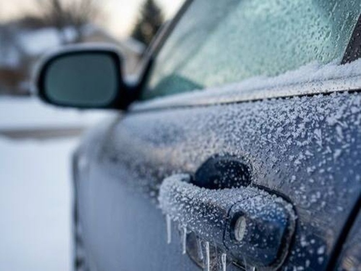 Автомобильные «подснежники»: сахалинцев призывают сообщать о брошенных машинах