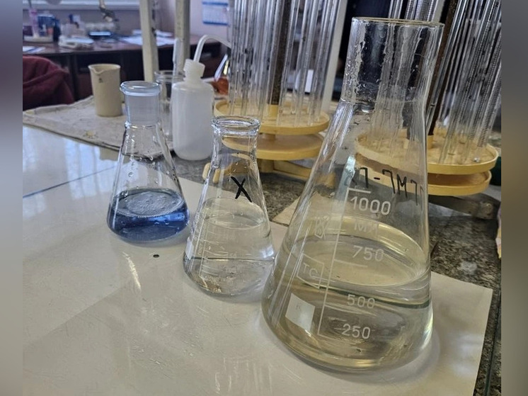 Жители Чудова пожаловались на качество воды, лаборатория нарушений не нашла