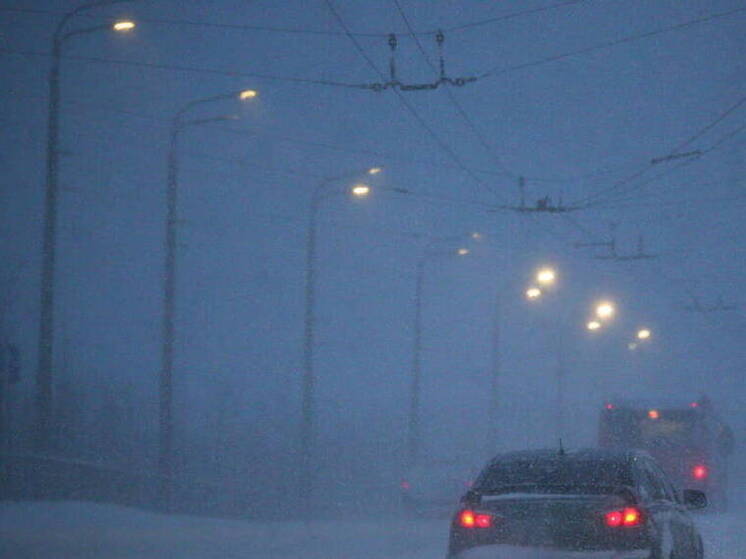Водителям в Татарстане рекомендуют отказаться от поездок на личных автомобилях в метель