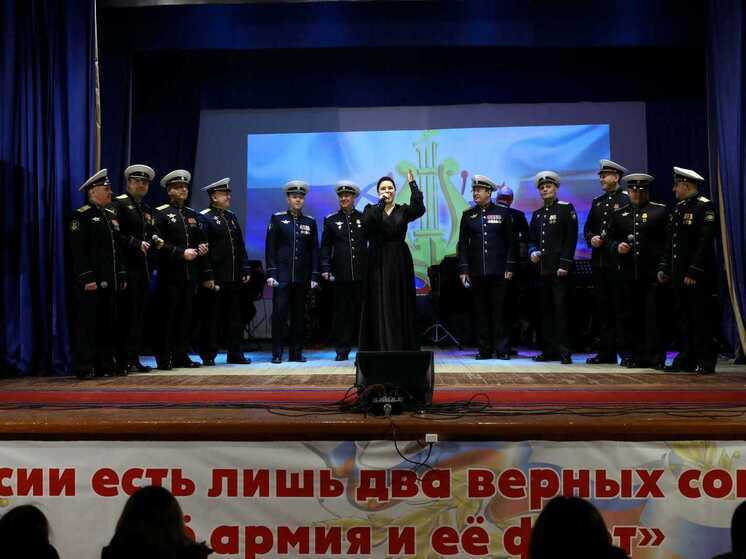 Ансамбль Северного флота дал праздничный концерт в Сафоново
