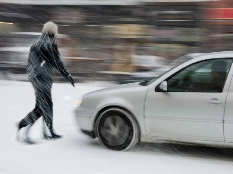 В Ноябрьске 18-летний водитель сбил женщину на переходе