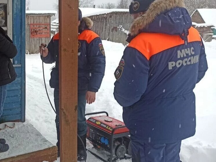Прокуратура взяла на контроль привоз жителям обесточенных сел генераторов и воды