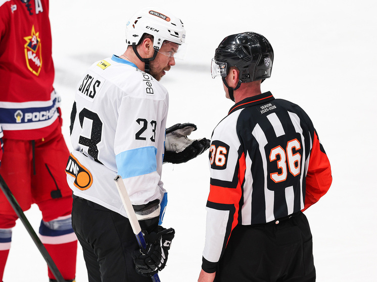 Регулярный чемпионат КХЛ стремительно вернулся к своим трудовым будням после Нового года
