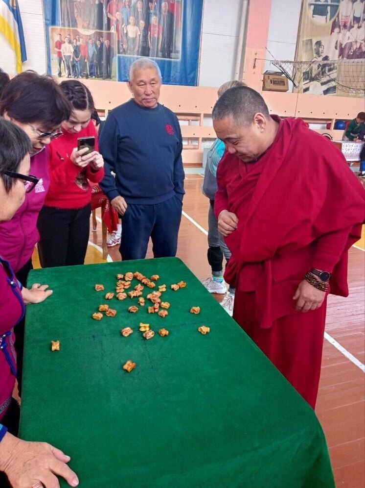 В Улан-Удэ прошёл новогодний турнир по шагай наадан