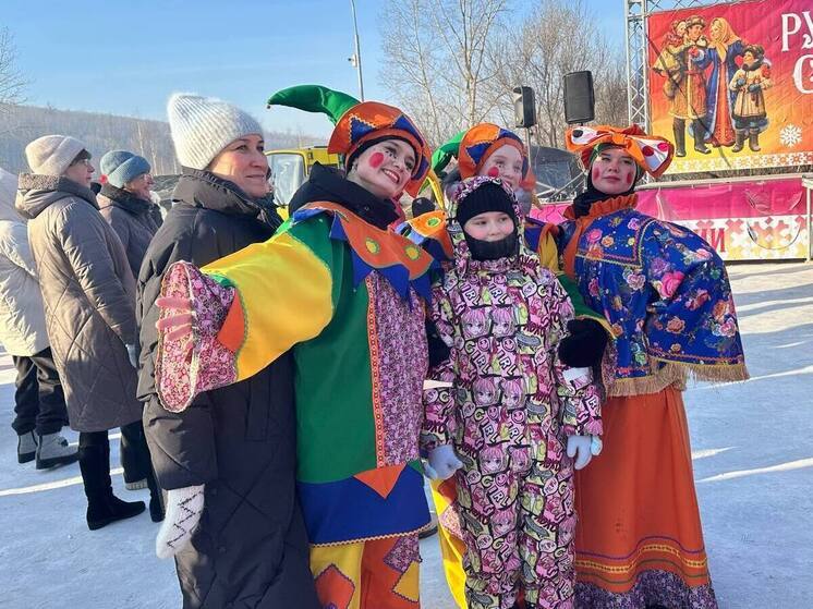 Народные Рождественские гуляния «Русский стиль» начались на Сухотино