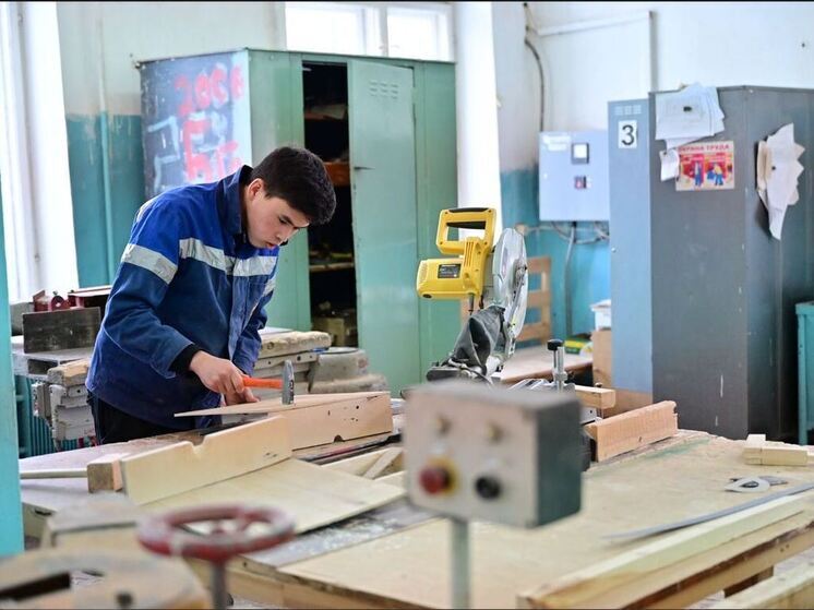 В 2025 году 711 школ Башкирии получили полностью оснащенные учебные кабинеты по таким предметам, как труд и основы безопасности и защиты Родины