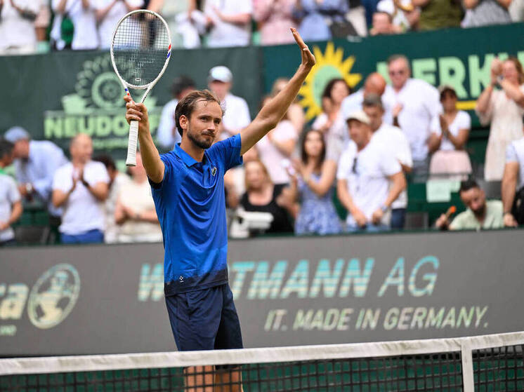 Даниил Медведев вышел в третий круг турнира ATP в Брисбене