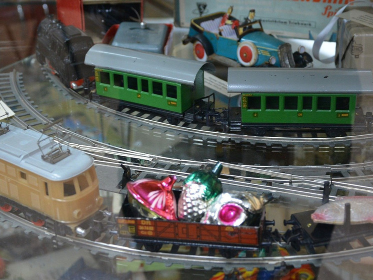 Жителей Барнаула пригласили на выставку старинных зимних подарков