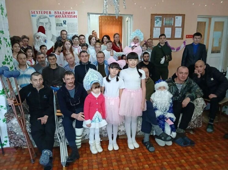 Астраханские воспитанники соццентра дали концерт бойцам СВО