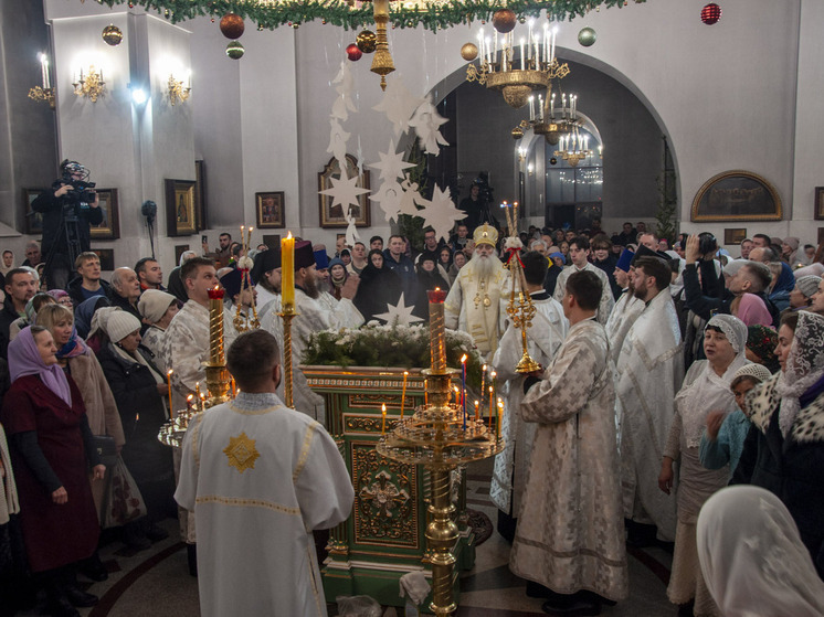 В Барнауле прошли Рождественские богослужения