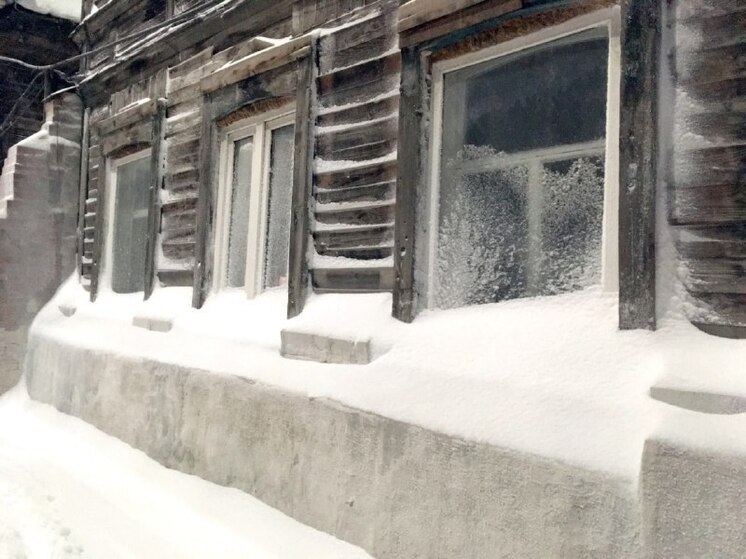 В Саратовской области объявили экстренное предупреждение из-за сильного ветра