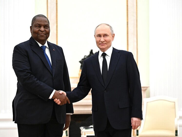 «Великий лидер»: глава ЦАР Туадера дал оценку Владимиру Путину