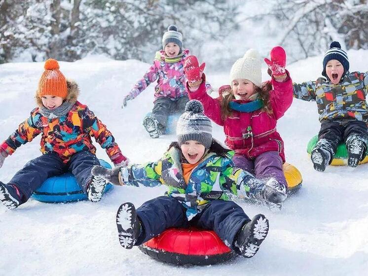 Травматолог предупредил об опасности катания на ватрушках