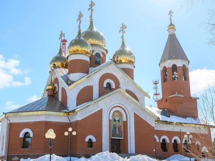 В Ноябрьске освятили рождественский вертеп