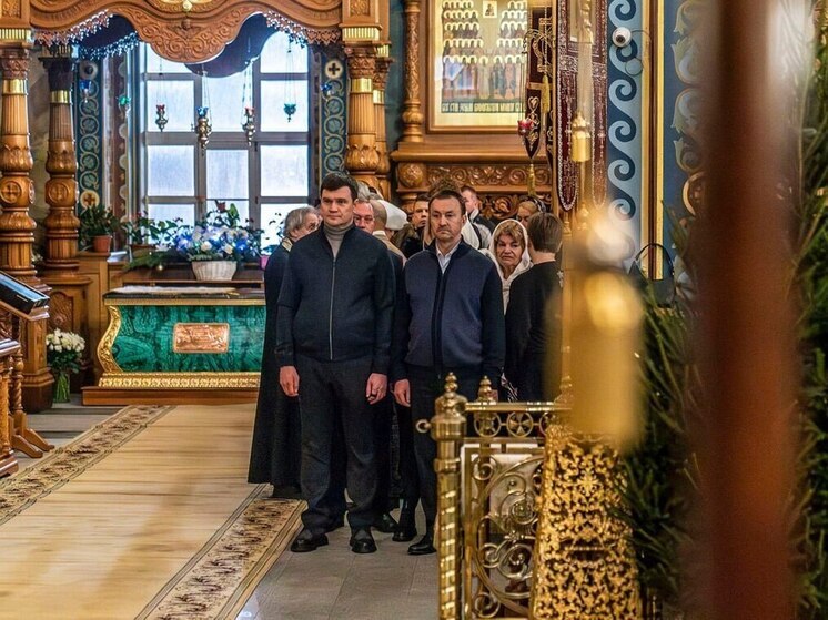 Председатель Воронежской облдумы посетил Рождественскую службу в Благовещенском соборе