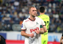 Судьба капитана «Локомотива» Дмитрия Баринова остаётся неопределённой: контракт истекает летом 2026 года. ЦСКА делал зимние предложения (до ~500 тыс. евро плюс бонусы), но они отклонены. Появилась информация об интересе АЕКа (трансфер ~1,5 млн евро, зарплата выше), где Баринова хочет видеть экс-тренер «Локо» Марко Николич. Однако, есть информация, что договорённость с ЦСКА уже достигнута. Решение ожидается в ближайшие дни.